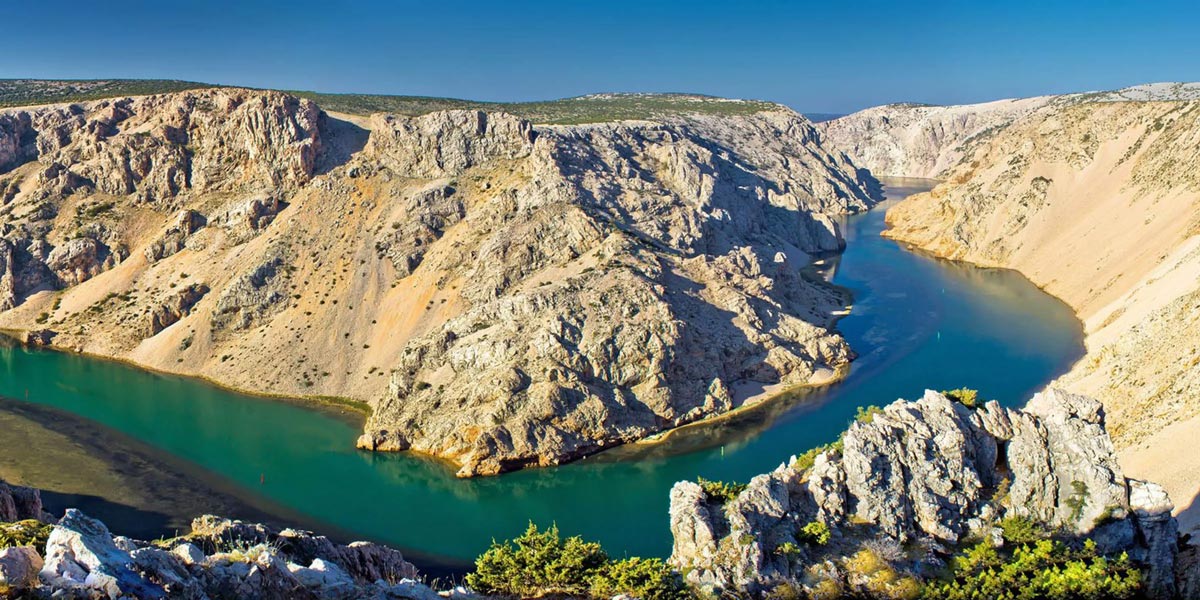 Río Zrmanja con sus cañones